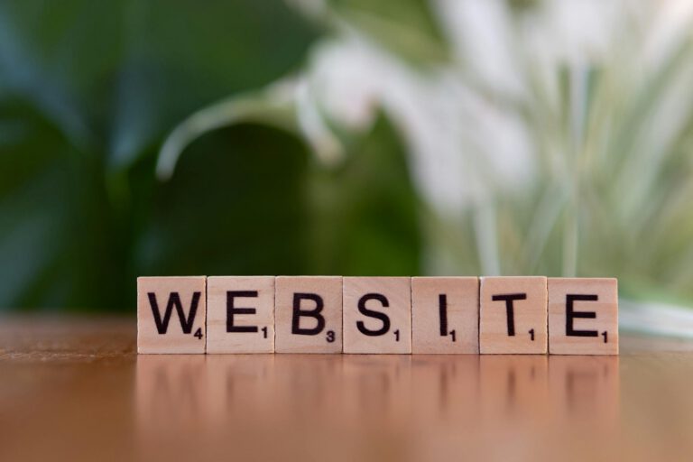 How Small Businesses Can Use the Internet to Build Brand Awareness and Stay Competitive